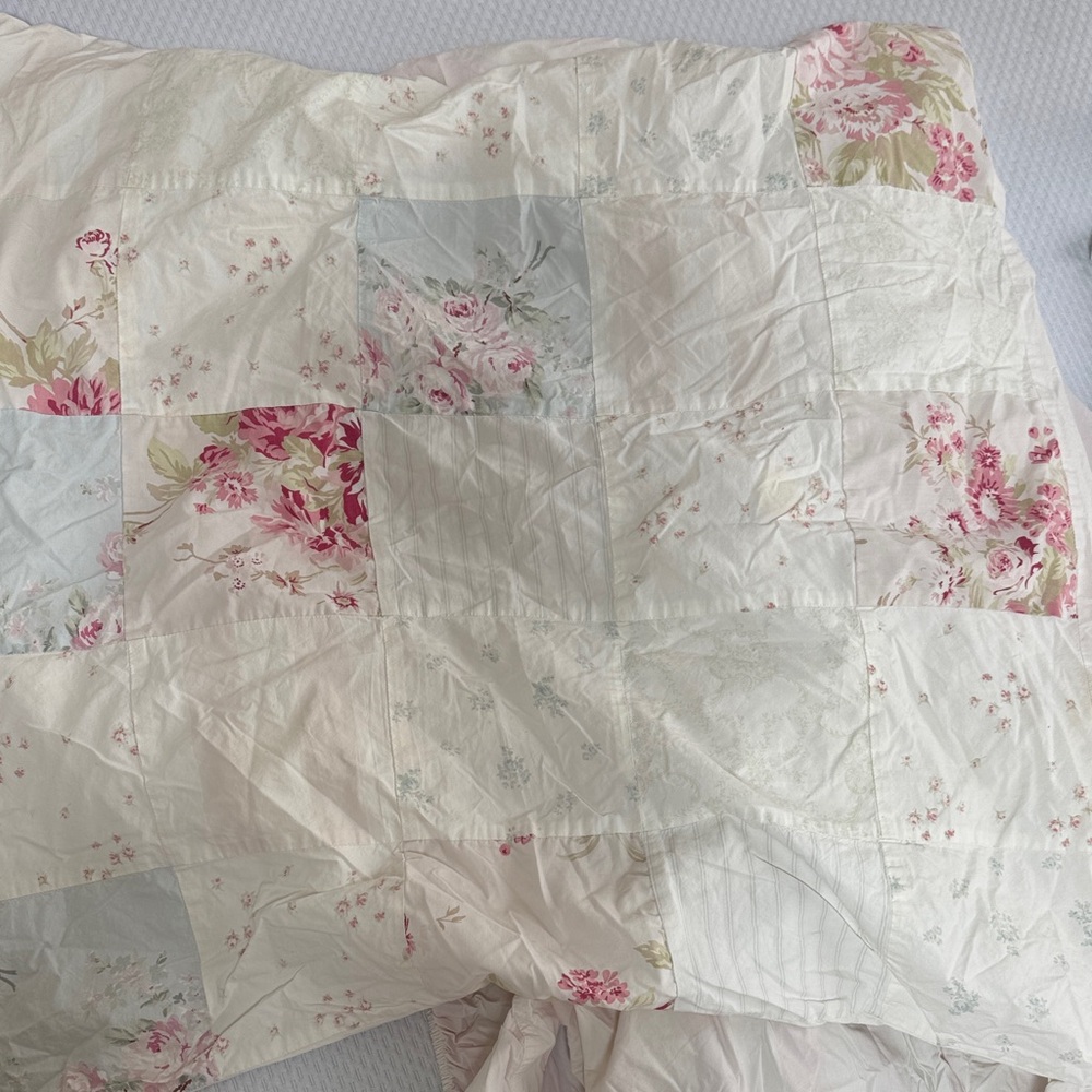 Rachel Ashwell Shabby Chic Soft Floral Bedding Set - gently used - Picture 2 of 10
